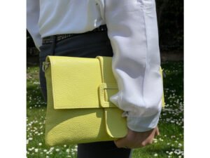 bandolera-piel-con-hebilla-CG57533-2 Bolso Bandolera en Piel Italiana